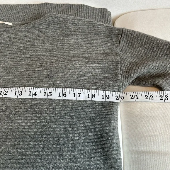 Cashmere sweater dress - Picture 11 of 15